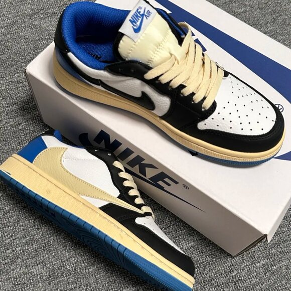 ✔✔Jordan 1 low fragment x travis scott - Picture 1 of 5